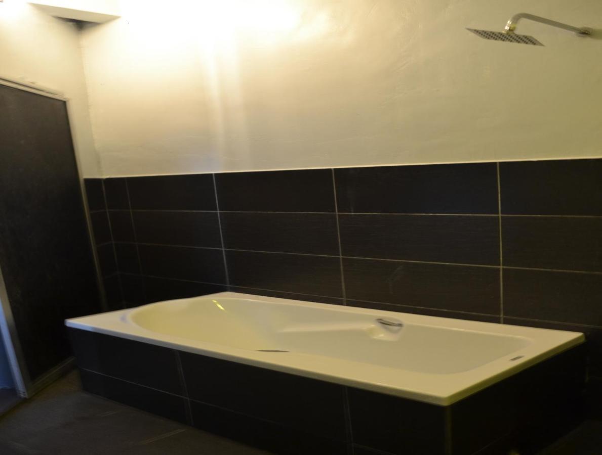 Pine Hotel Batu Gajah Bagian luar foto