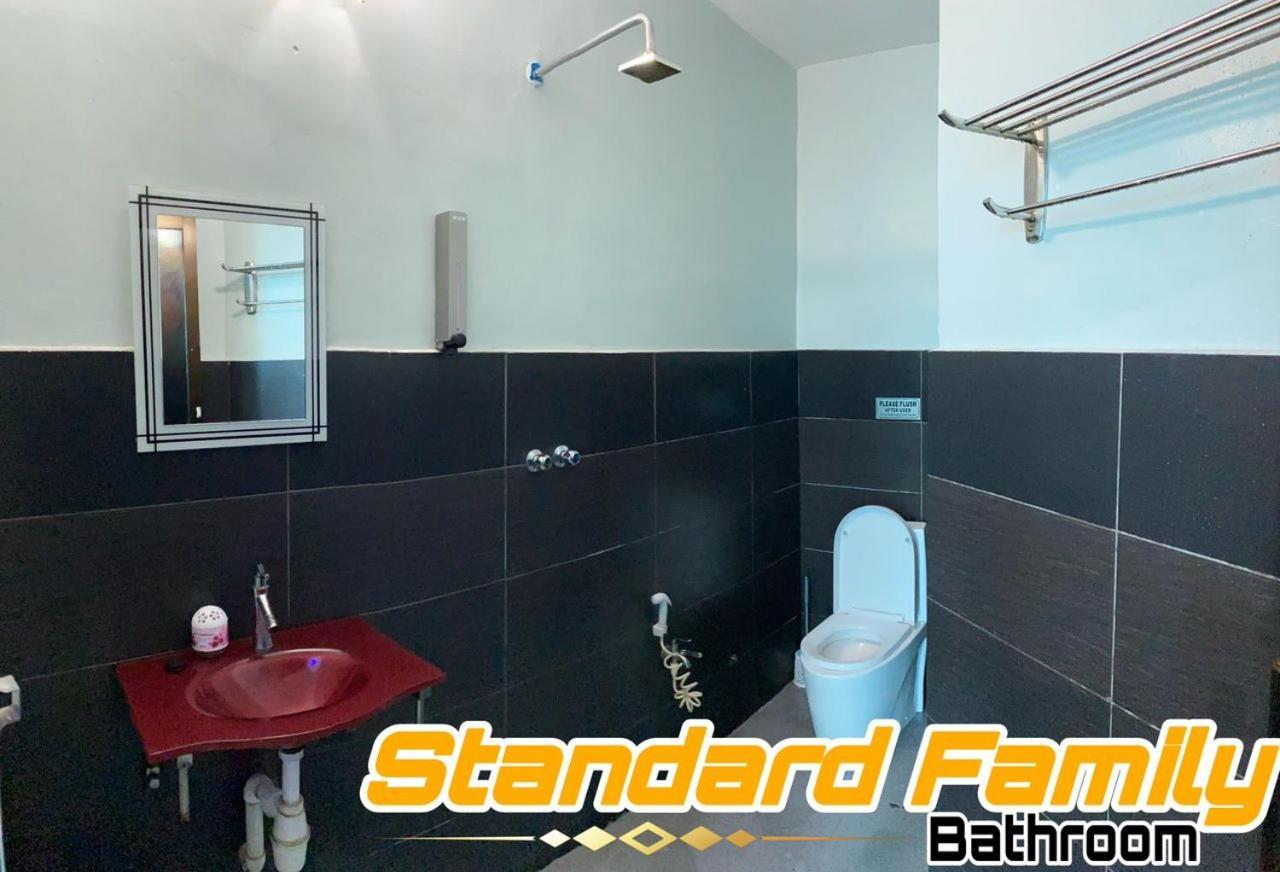 Pine Hotel Batu Gajah Bagian luar foto
